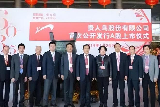 落神坛的4个国产运动鞋你买过几种？球盟会体育平台曾经红极一时如今却跌(图4)